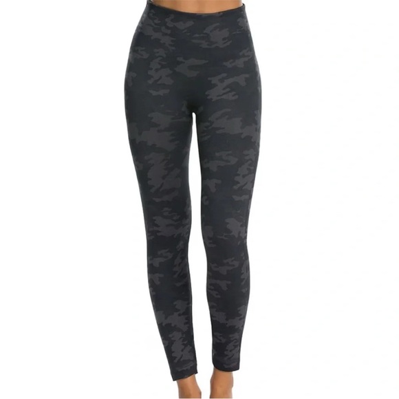 NWOT Spanx camo leggings - Picture 3 of 5